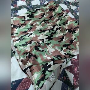 M&F Western Wild Rag Camo 33x33